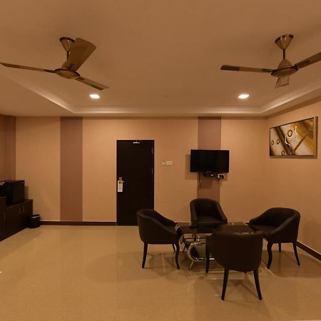 Hotel Sampath Tiruchirappalli Exterior foto