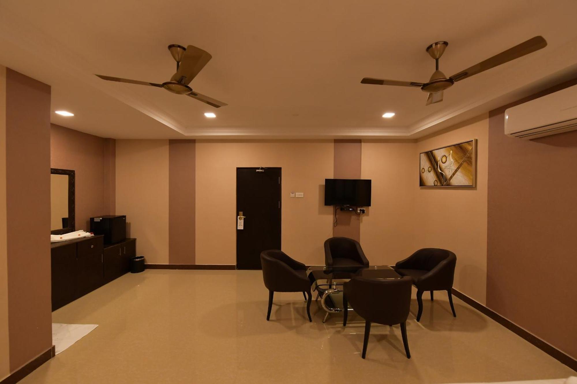 Hotel Sampath Tiruchirappalli Exterior foto