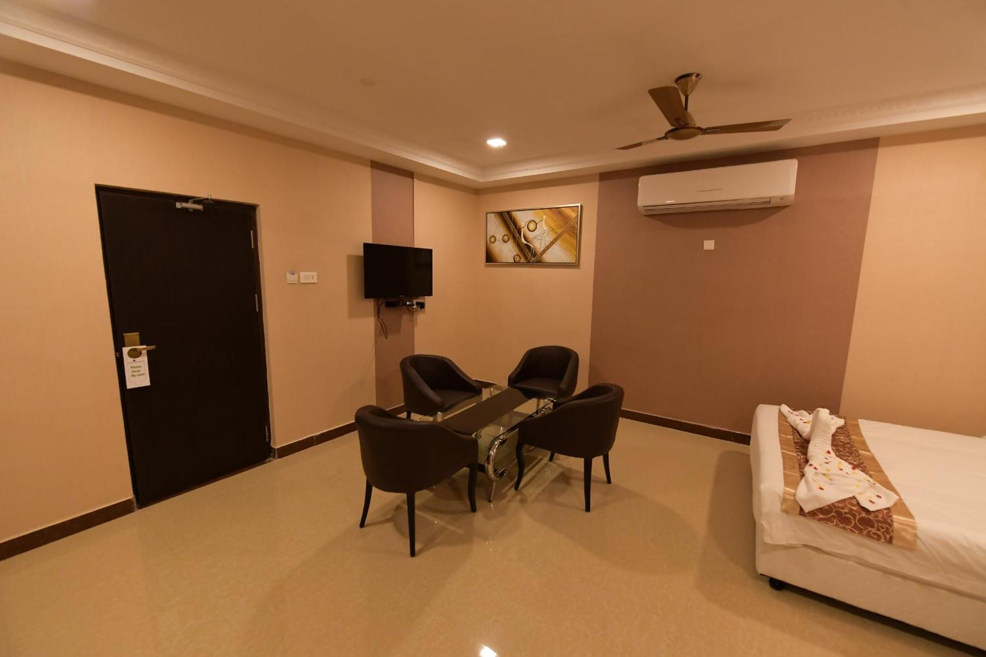 Hotel Sampath Tiruchirappalli Exterior foto