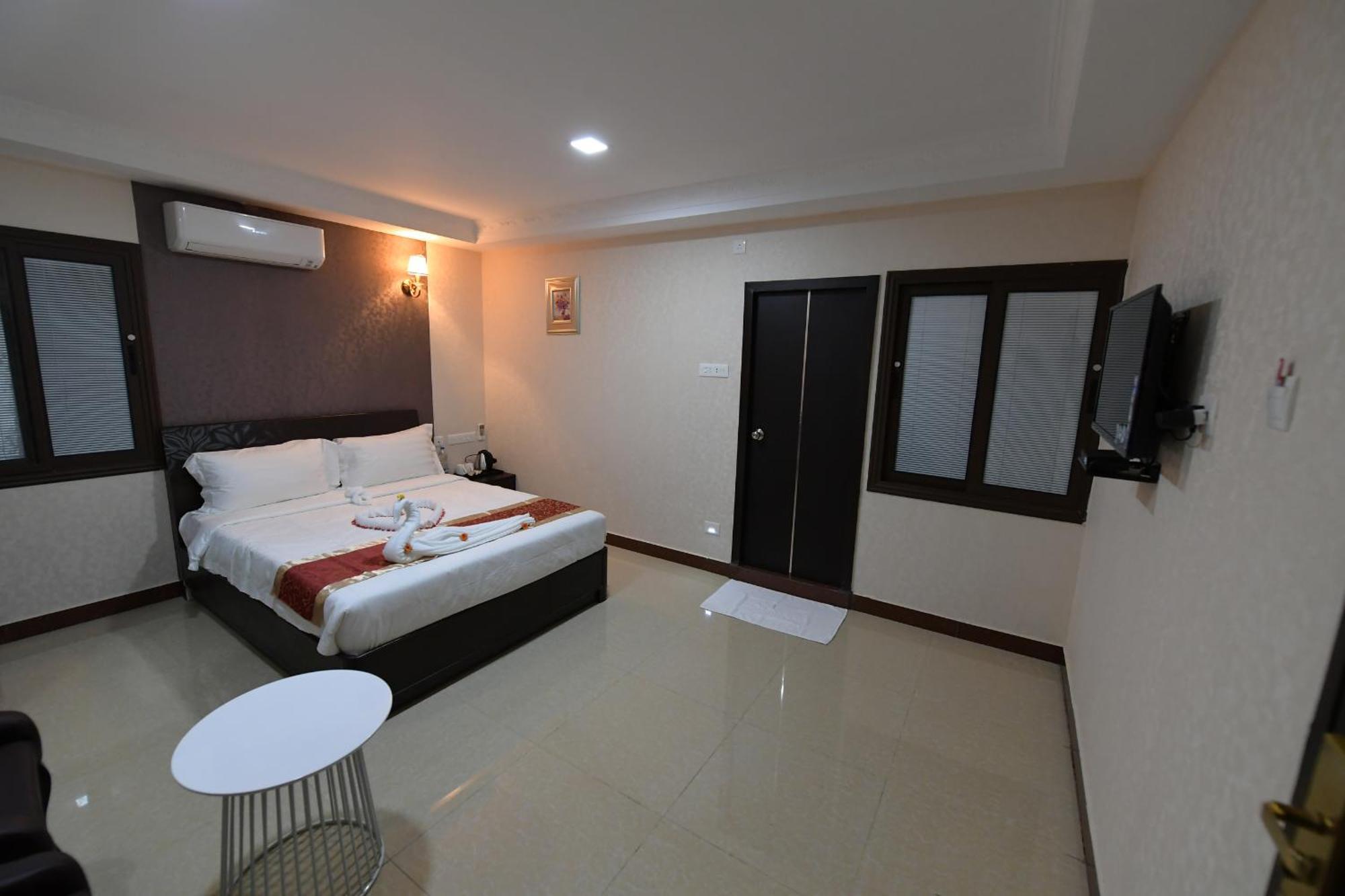 Hotel Sampath Tiruchirappalli Exterior foto