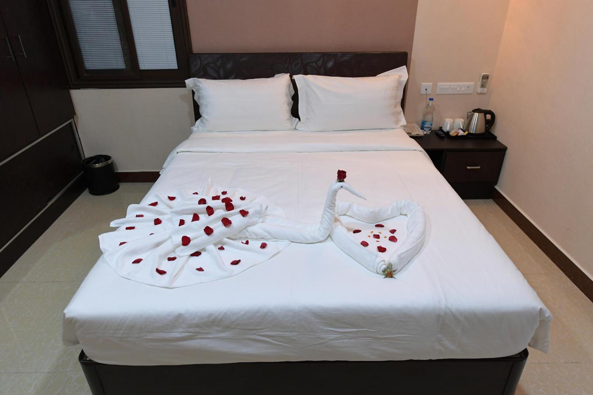 Hotel Sampath Tiruchirappalli Exterior foto