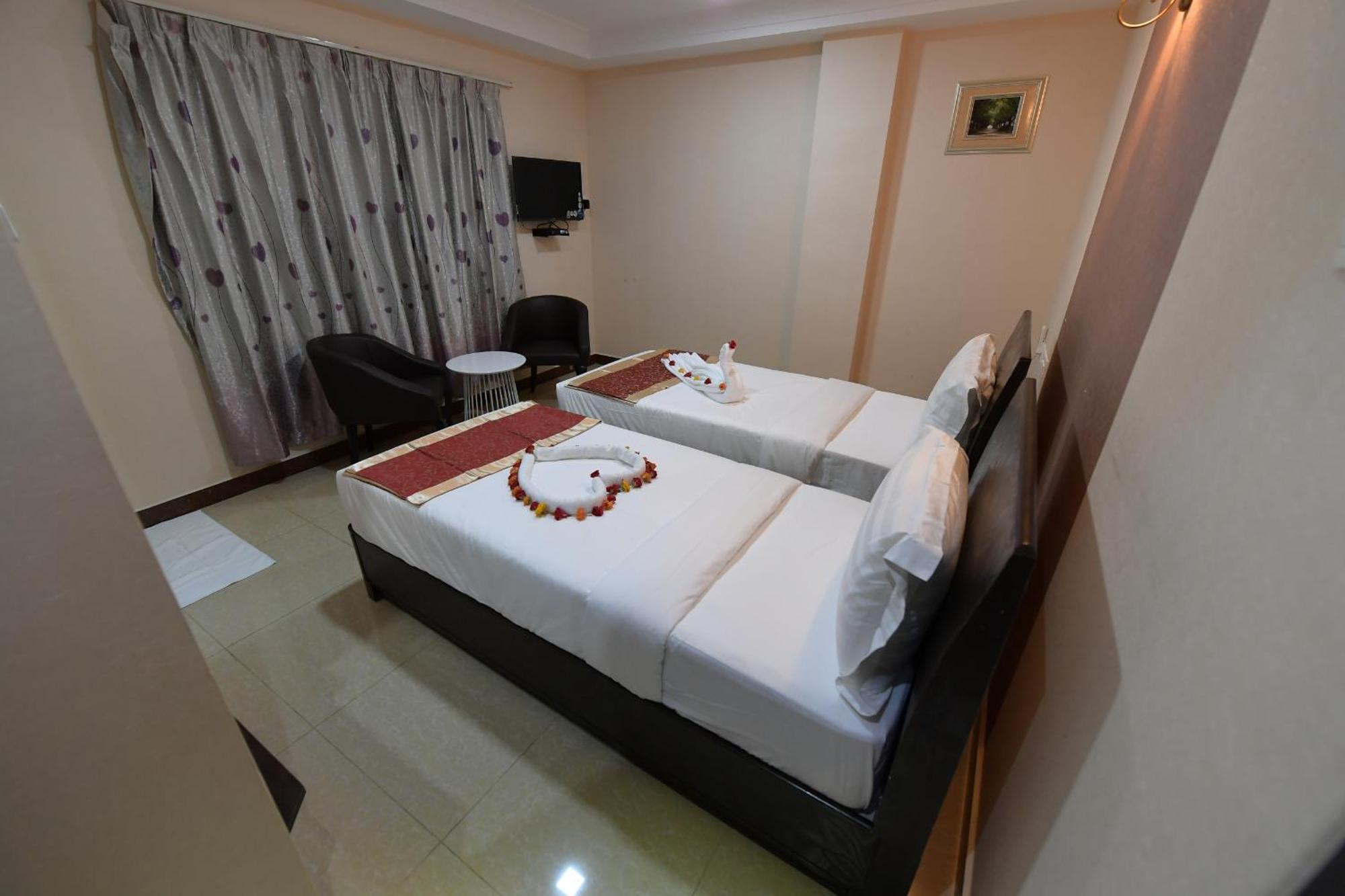 Hotel Sampath Tiruchirappalli Exterior foto