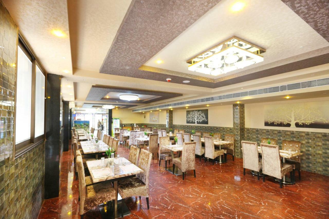 Hotel Sampath Tiruchirappalli Exterior foto