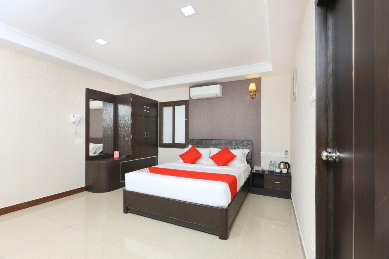 Hotel Sampath Tiruchirappalli Exterior foto